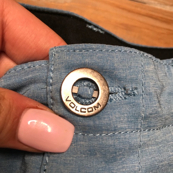 Volcom Multipurpose Board Shorts - Picture 2 of 7